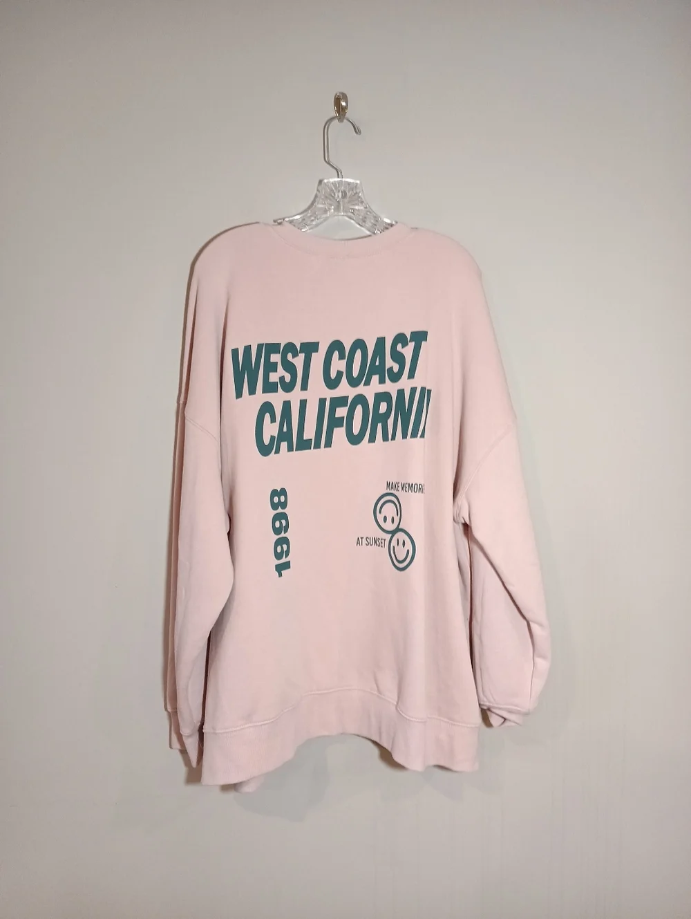 Wild Fable Oversized Graphic West Coast Sweatshirt Pink Size XXL New - Picture 2 of 9
